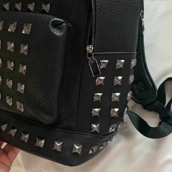 Zara large black studded faux leather backpack - Picture 5 of 5